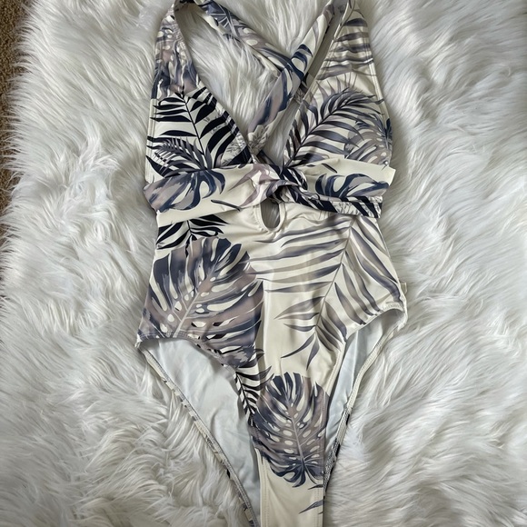 🩱 one piece swimsuit - Picture 3 of 5